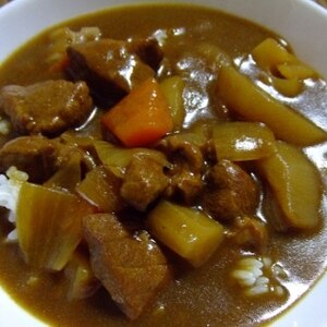 カレーの日に根菜入りカレー